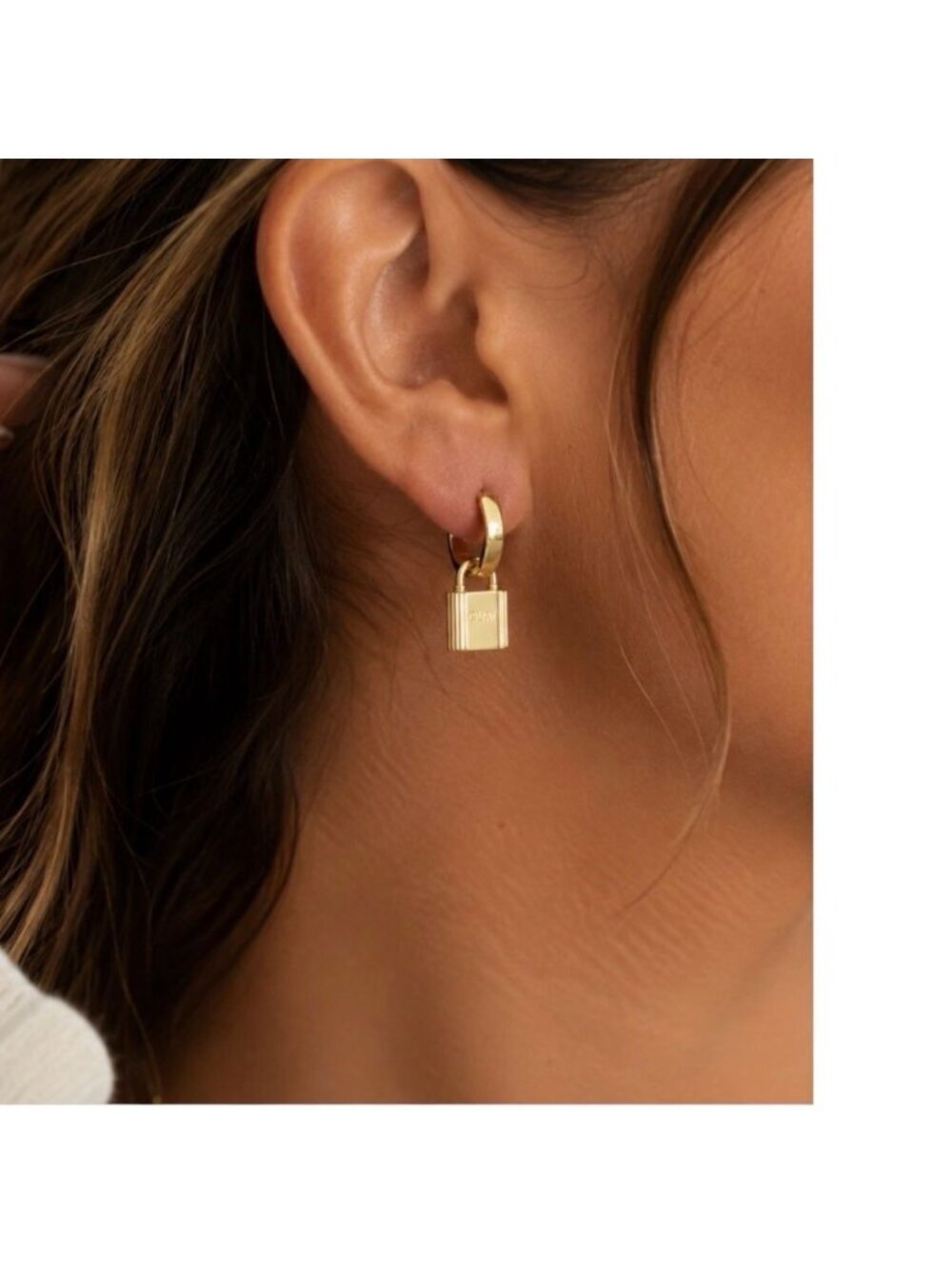 Quay Australia On Lock Huggies Earrings Gold Hoops Minimalist Statement NEW